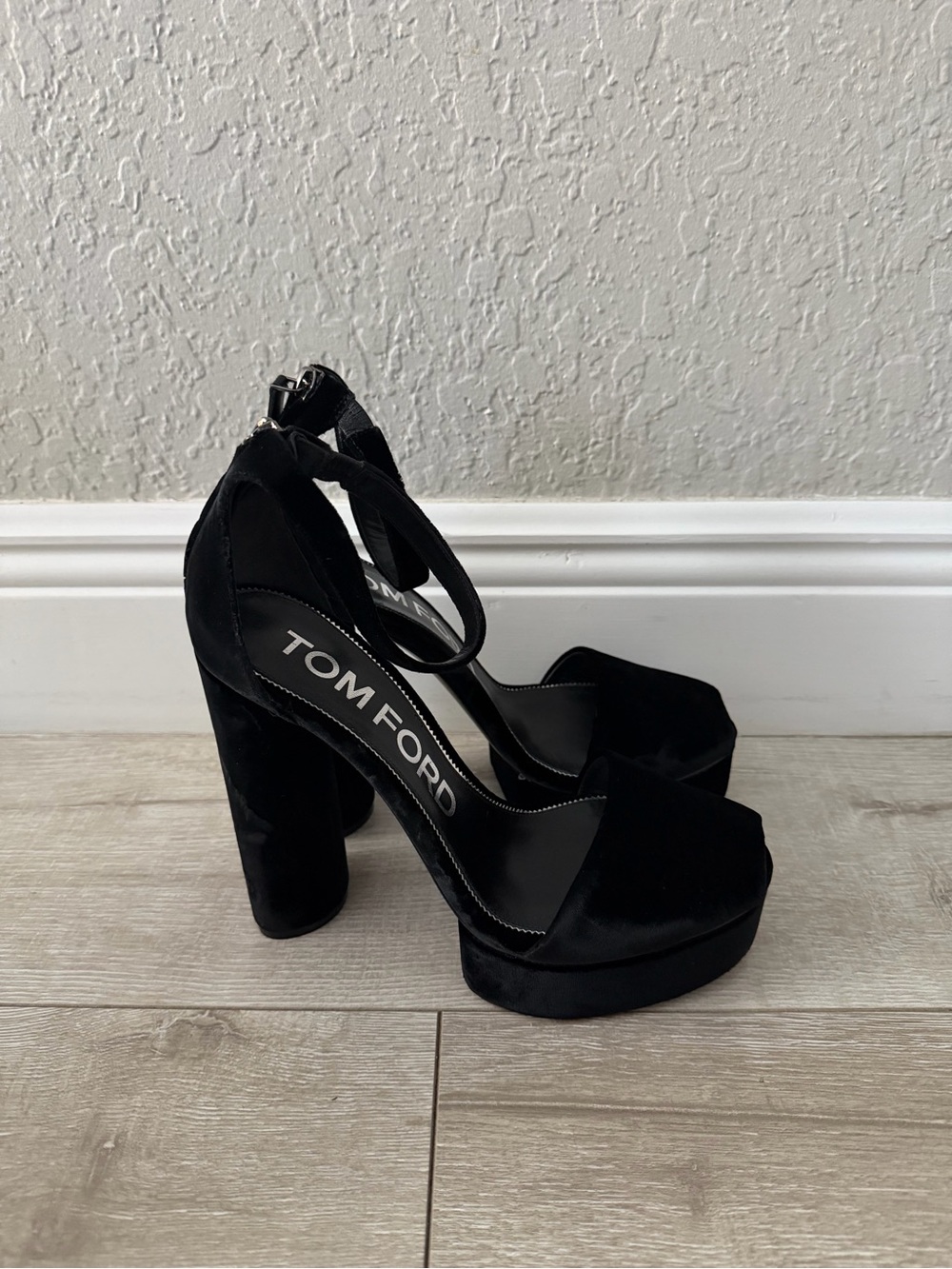 Tom Ford Black Velvet Platform Block-Heel Sandals women 10 US 40 EU